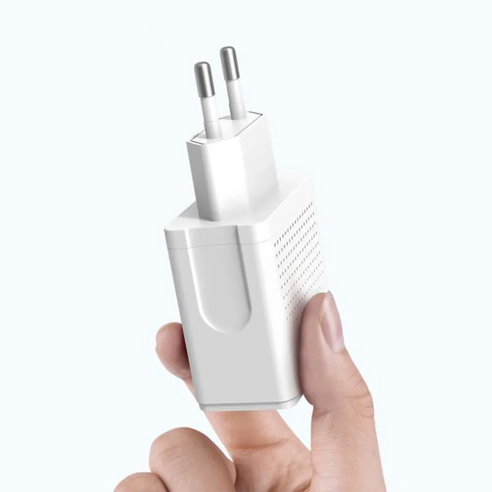 شارژر دیواری 18 وات مک دودو مدل CH-5750