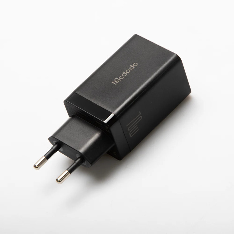 شارژر دیواری مک دودو مدل CH-1541 نمای بغل