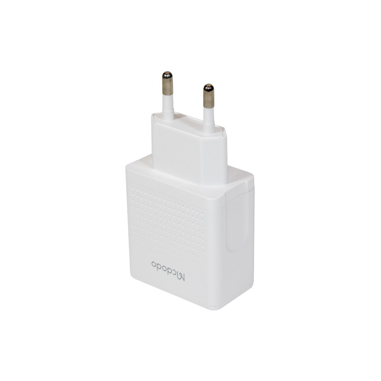 شارژر دیواری مک دودو مدل CH-3971 رو به بالا