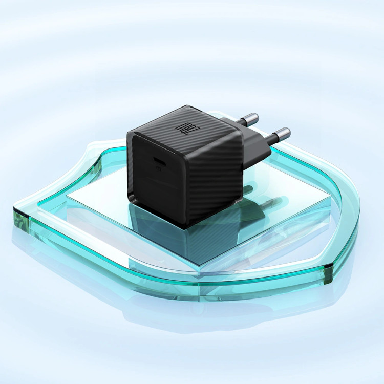 شارژر دیواری مک دودو مدل CH-3771 درون سپر محافظتی