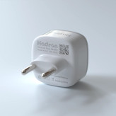 تبدیل دوشاخه برق هادرون مدل A10 سفید روشن