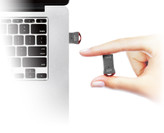 فلش مموری سیلیکون پاور مدل Jewel J01 USB 3.2 ظرفیت 64 گیگابایت وصل به لپ تاپ