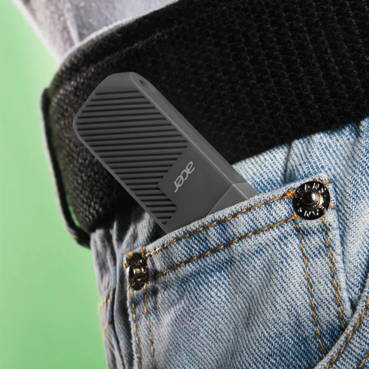 فلش مموری ایسر مدل UP300 USB 3.2 ظرفیت 16 گیگابایت توی جیب