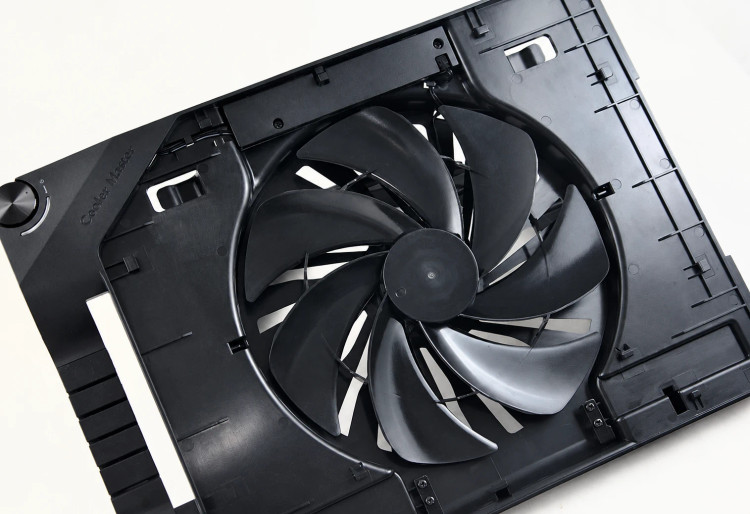 پایه خنککننده لپتاپ کولر مستر Cooler Master مدل ERGOSTAND III | فن بزرگ ۲۳۰ میلیمتری، هاب ۴ پورت USB، تنظیم زاویه ۶ حالته، مناسب تا ۱۷ اینچ